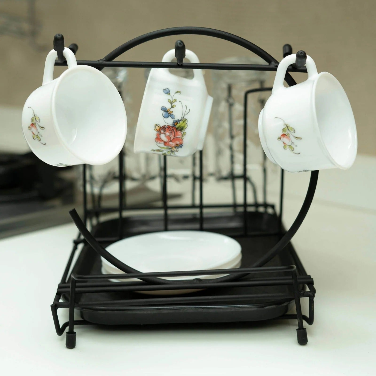 Durable metal cup and glass stand rack with space-saving vertical design for kitchen countertop drying