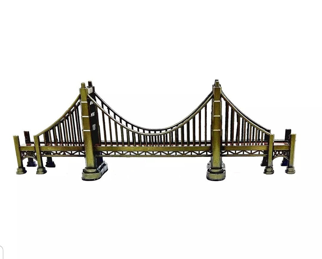 Trend-ify London Bridge metal monument tabletop decoration for home and office